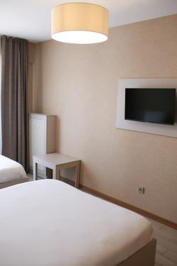 Otel Çınas
