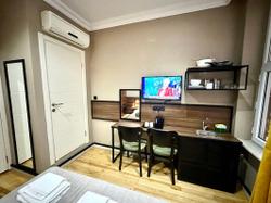 Aram Kerasi Rooms