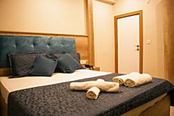 Destinia Pera Suites