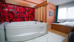 Luka Suit Hotel