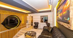 Sam Diamond Residence
