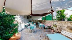 Ada Hotel