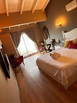 Erythros Boutique Hotel