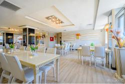 Real House Hotel