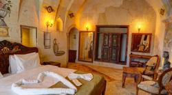 Capp Royal Cave Hotel
