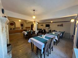El Puente Cave Hotel