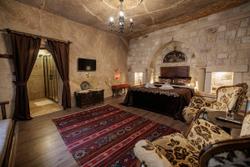 Shadow Cave House