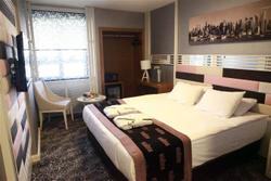 Manhattan Hotel