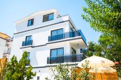 Kaya Apartments