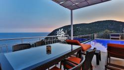 Villa Atlantis