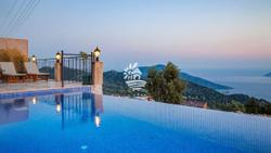 Villa Blue