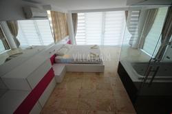 Villa Hill Side 1