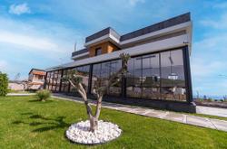 Leone Cunda Edition Otel (+12)