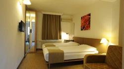 Kardeş Otel