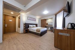 Madeen City Hotel