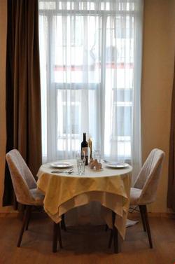 Golden Door Hotel
