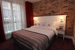 Qpera Hotel