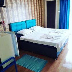 Otel B