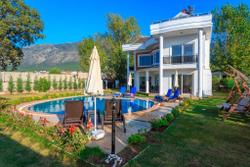 villa Lavalle