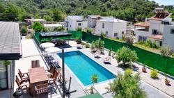 Villa Alona