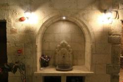 Tafana Cave Stone Lodge
