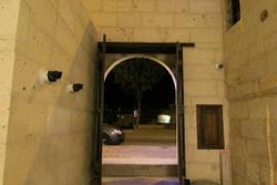 Tafana Cave Stone Lodge