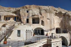 1811 Cave Otel