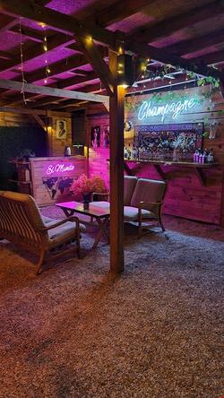 El Mundo Bungalove