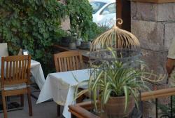 Madya Hotel & Restaurant