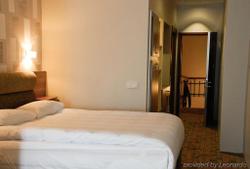 Serene Hotel