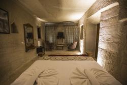 Spelunca Cave Hotel