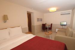 Three Apples Taksim Residence