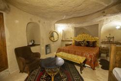 Antique House Hotel & Restaurant