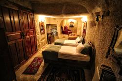 Patiska Cave House