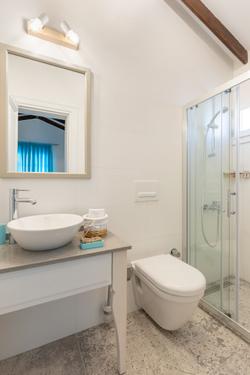 Monza House Otel