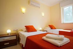 Larmos Villa
