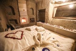 Mahperi Cappadocia Cave Suit