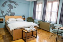 Yolo Hostel