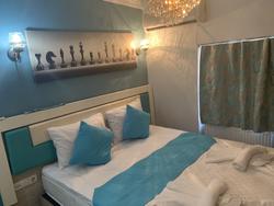 Royal Family Hotel