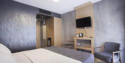 Redstone Hotel