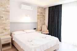 Tone Otel