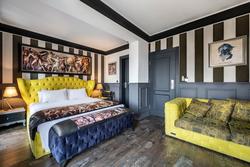 Art & Interiors Boutique Hotel