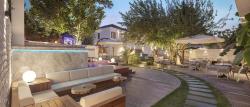 Mellow Blue Hotel