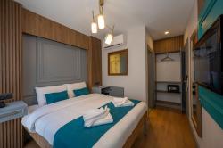 Lynda Hotel