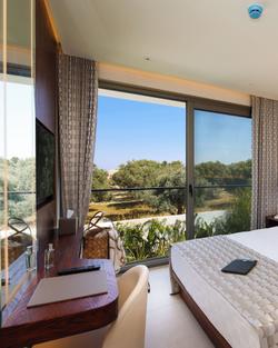 The Xon Hotel