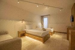 June Hotel