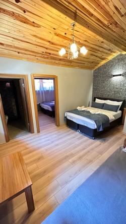 Paradise Lake Hotel