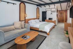 Lupia Suites Hotel