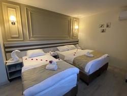 Grand Aura Hotel