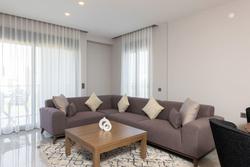 Bi Suites